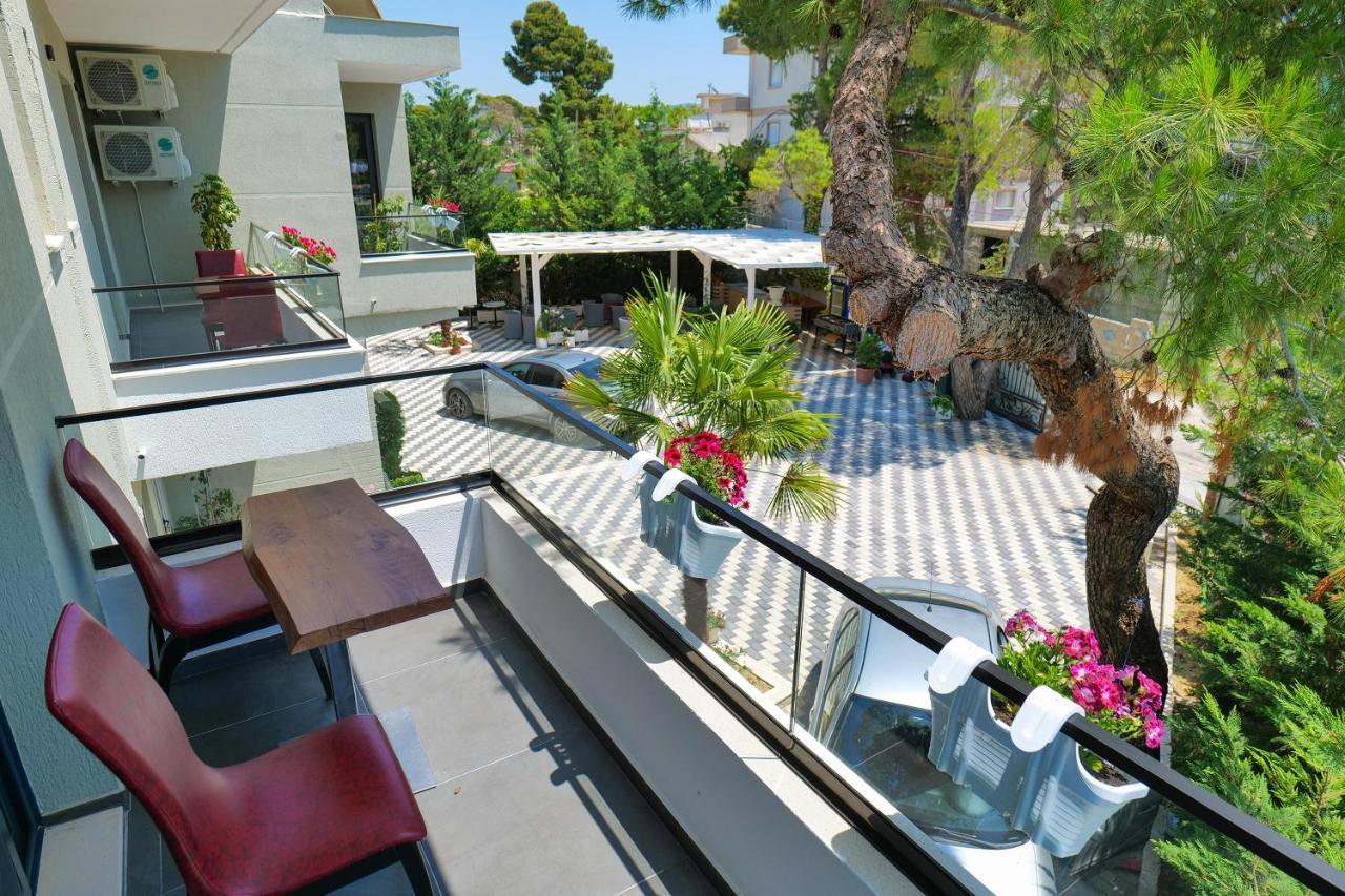 Vila Celaj Hotel Vlore Exterior photo